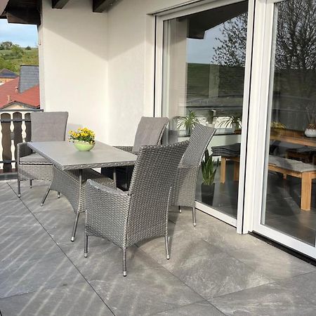 Apartment 100 Qm Im Weindorf - Balkon/Garage Aspisheim Ngoại thất bức ảnh
