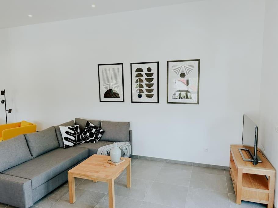 Apartment 100 Qm Im Weindorf - Balkon/Garage Aspisheim Ngoại thất bức ảnh