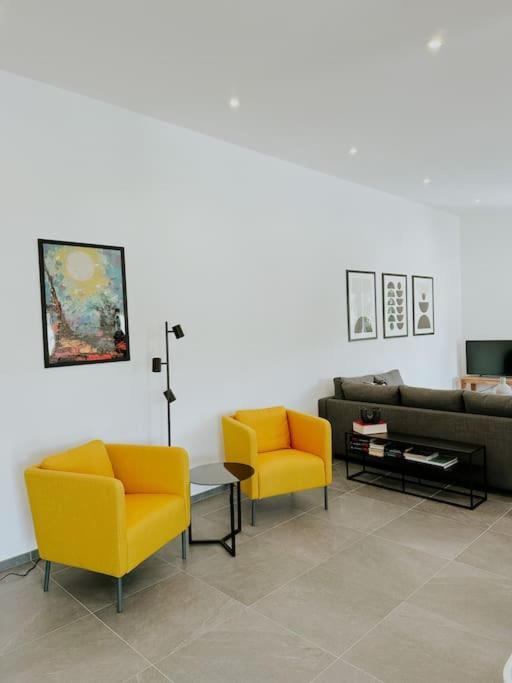 Apartment 100 Qm Im Weindorf - Balkon/Garage Aspisheim Ngoại thất bức ảnh